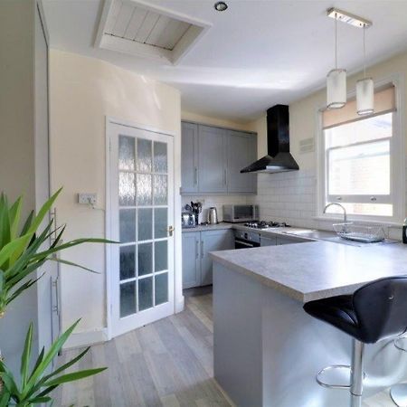 Replingham Road Apartment London Eksteriør bilde